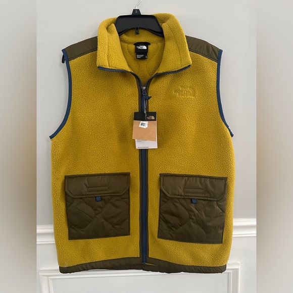 THE NORTH FACEMen's Royal Arch Full Zip Fleece Vest Color Mineral Gold - Picture 4 of 7